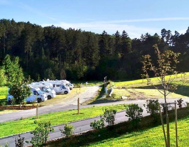 Holiday flats & camper spaces - Altes Kurhaus 3*S